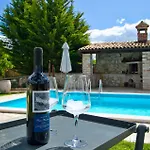 Hébergement de vacances Ribari