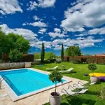 Hébergement de vacances Ribari