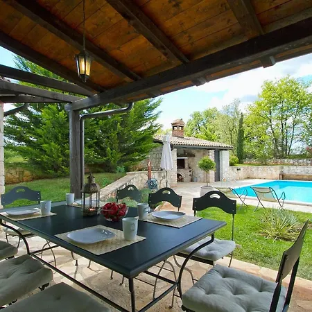 Holiday home Ribari